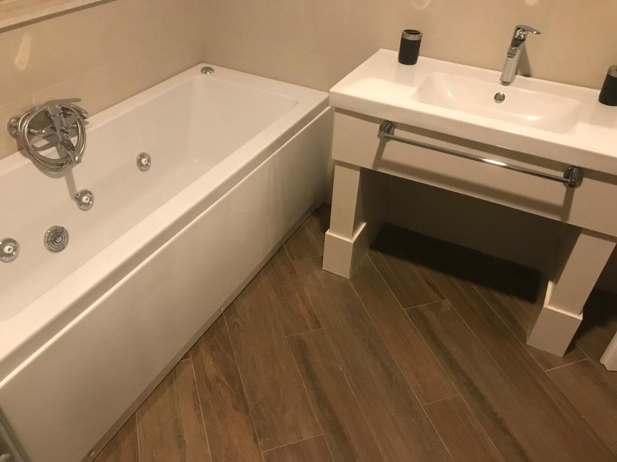 ホテル Scm House マスカリ エクステリア 写真